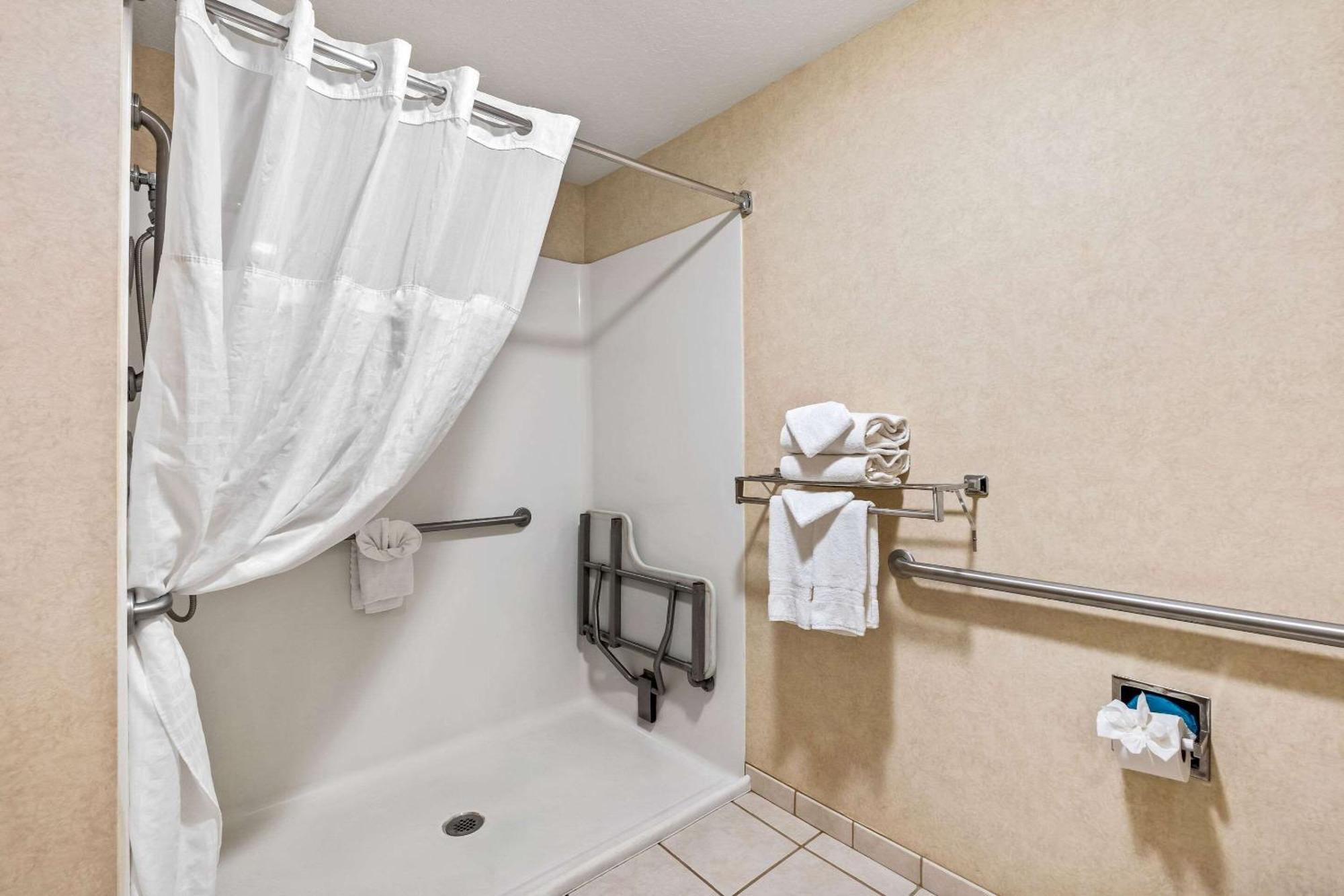 Comfort Inn & Suites Hermiston Esterno foto