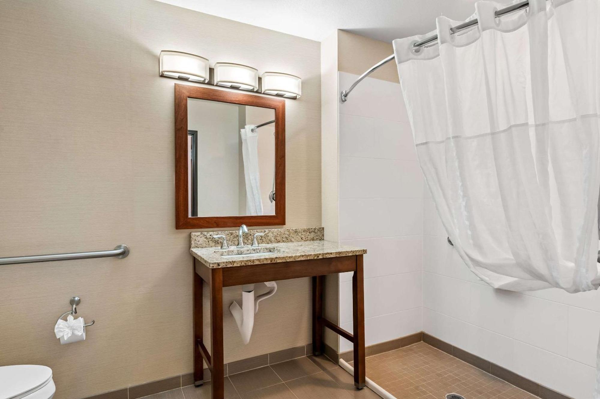 Comfort Inn & Suites Hermiston Esterno foto