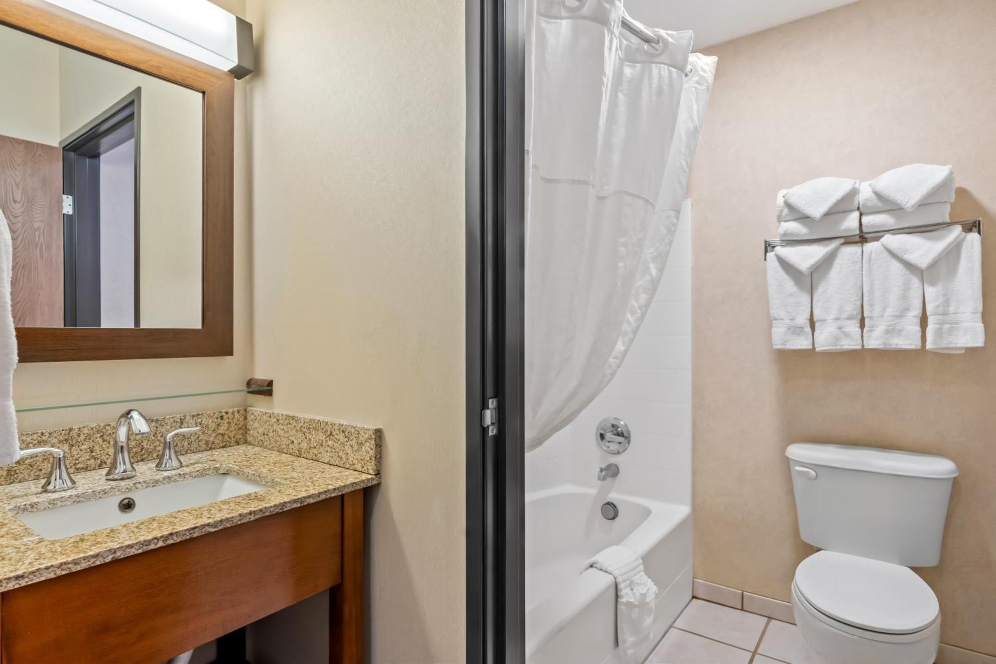 Comfort Inn & Suites Hermiston Esterno foto