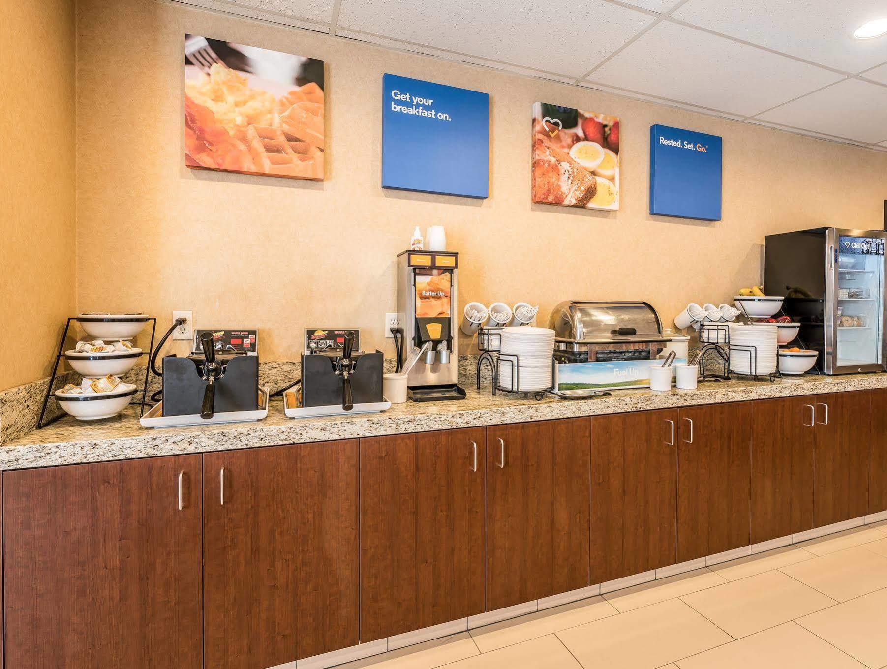 Comfort Inn & Suites Hermiston Esterno foto