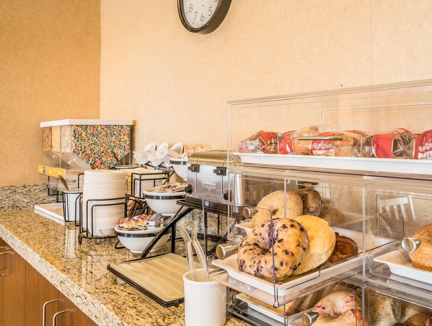 Comfort Inn & Suites Hermiston Esterno foto